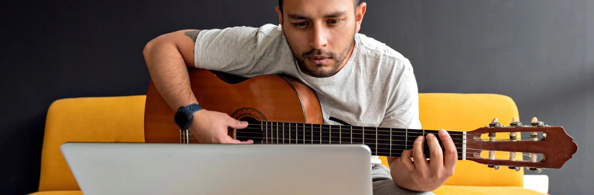 Apprendre la musique sans professeur : est-ce possible ?